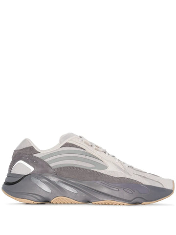 Boost 700 V2 Tephra Sneakers