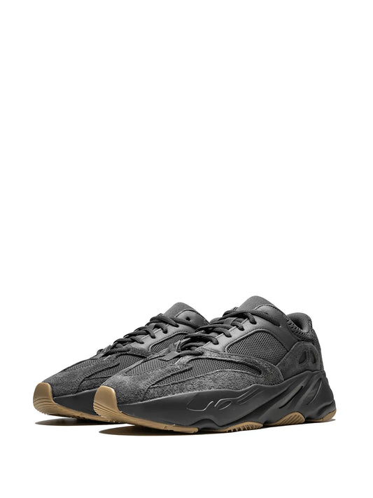 Boost 700 Utility Black Sneakers