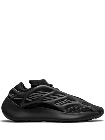 700 V3 Alvah Sneakers