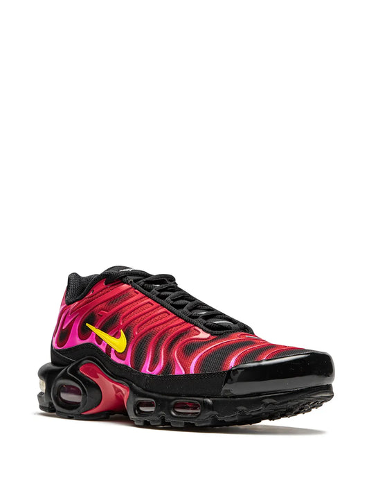 X Air Max Plus Tn Black/Red Sneakers