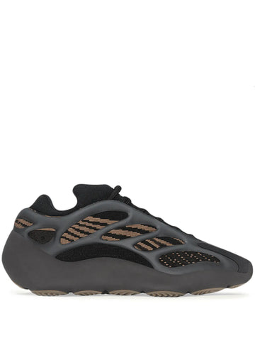 700 V3 Clay Brown Sneakers