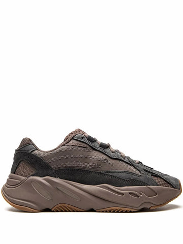 Boost 700 V2 Mauve Sneakers
