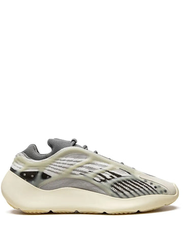 700 V3 Fade Salt Sneakers