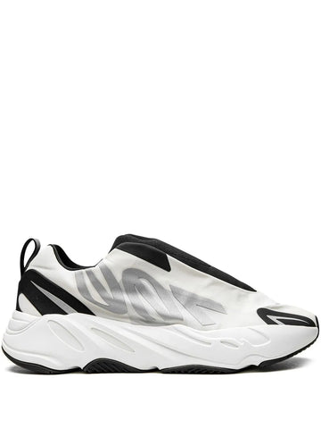 700 Mnvn Laceless Analog Sneakers